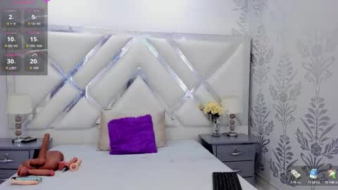 Selena reyess online show from September 24, 8:15 pm