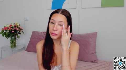 Selena online show from March 21, 7:25 am