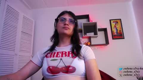 selene_s3xy online show from March 13, 5:38 pm