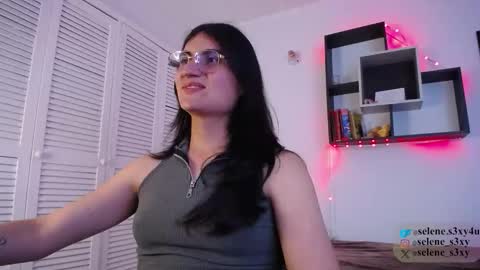 selene_s3xy online show from January 15, 11:57 pm