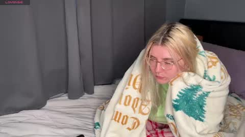 Selene online show from April 20, 11:08 pm