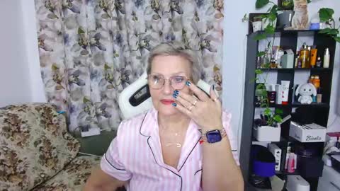 Selenna online show from February 14, 7:33 pm