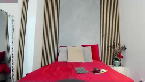 Selenne online show from April 22, 5:09 pm