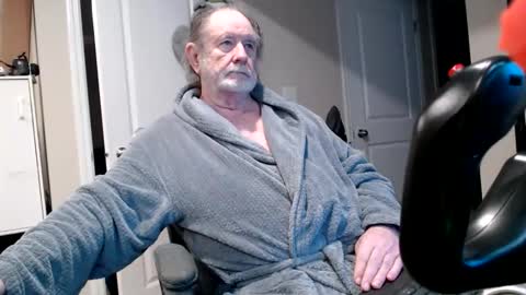 selkie2s online show from April 4, 8:38 pm