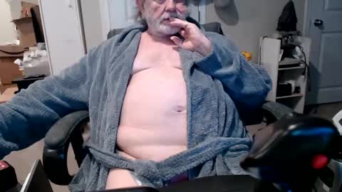 selkie2s online show from April 12, 9:52 pm