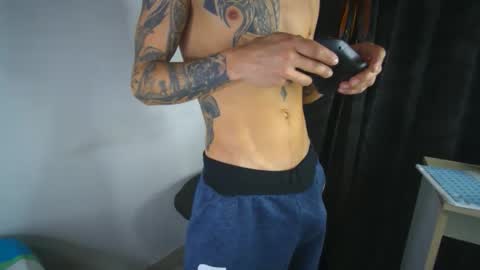 sem_alas online show from November 4, 11:17 pm