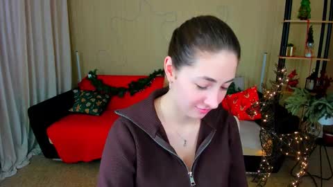 sensitiveheartt online show from December 15, 8:16 pm