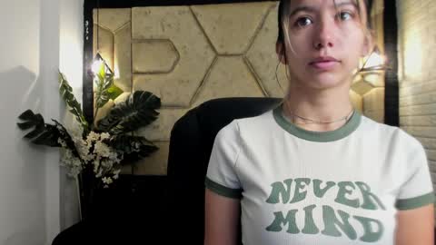 Serene online show from April 8, 12:30 pm