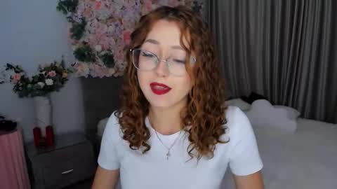 Ophelia online show from September 18, 5:06 pm