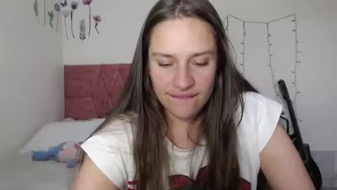 serenity_crystal online show from December 23, 9:40 pm