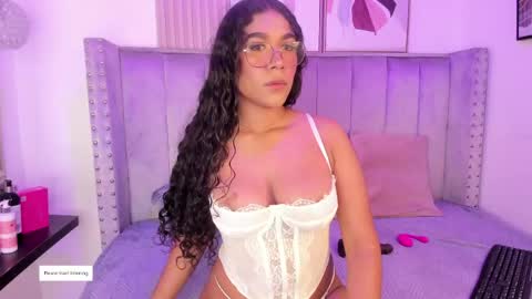 Danna  online show from April 19, 1:39 am