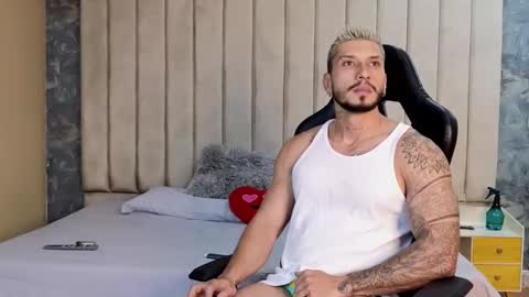 HEY IM SETH online show from March 6, 12:00 am