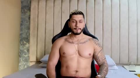 HEY IM SETH online show from February 17, 7:01 pm