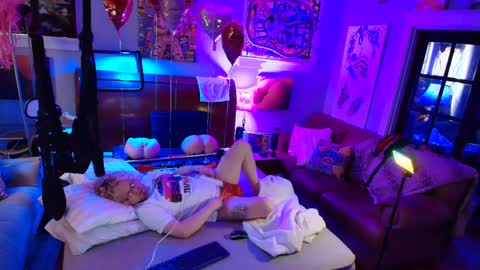 Snapshot of sexactyour chatting on February 21, 6:26 pm Sexactyour online show from February 21, 6:26 pm