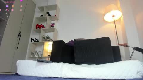 Snapshot of sexirose_19 chatting on October 22, 3:03 pm Rosa online show from October 22, 3:03 pm