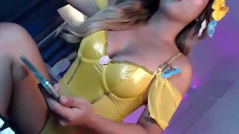 Snapshot of sexlovergirl_soffy chatting on October 23, 10:28 am call me sofia online show from October 23, 10:28 am