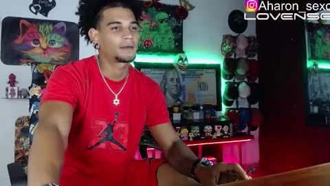 Aharon  ravelo online show from October 19, 5:23 am