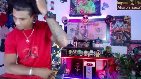 Aharon  ravelo online show from March 7, 5:18 am