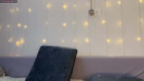 NIKKI KATE LIZA AND BOYS online show from April 5, 2:58 pm