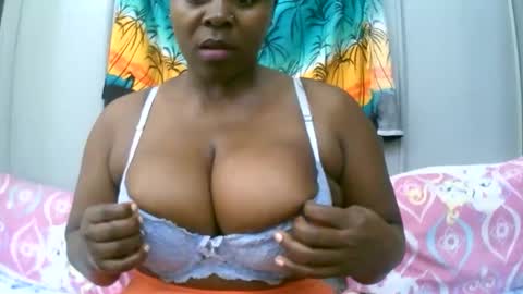 sexxi_ebony online show from November 25, 7:18 am