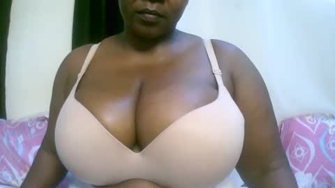 sexxi_ebony online show from March 7, 10:26 am