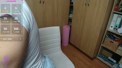 sexxxycrystali online show from November 13, 9:01 am