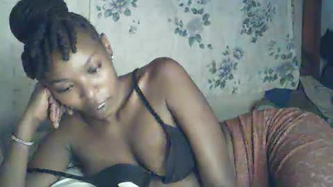 sexxy_curvy23 online show from February 22, 12:41 pm