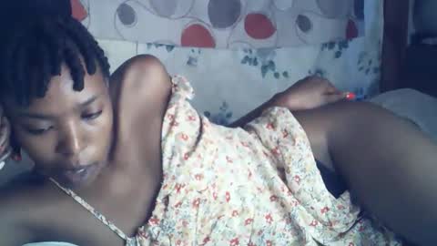 sexxy_curvy23 online show from March 13, 4:27 am