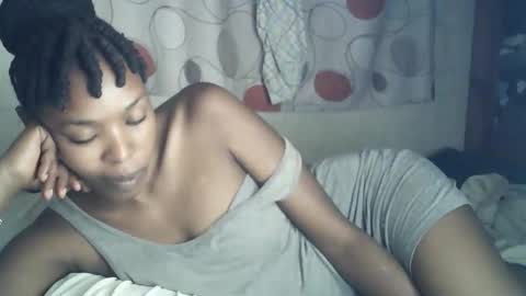 sexxy_curvy23 online show from February 20, 4:12 am