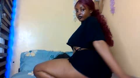 sexxy_daisyy online show from December 3, 10:05 am