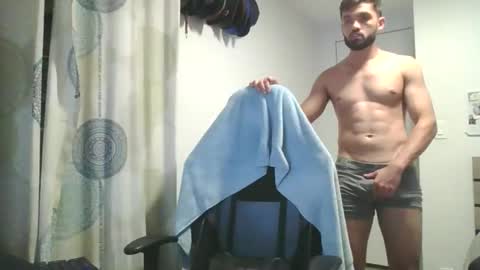 sexy04111 online show from December 21, 7:15 am