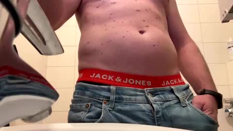 Snapshot of sexy30031986 chatting on February 18, 3:52 pm sexy30031986 online show from February 18, 3:52 pm