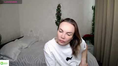 sexy_baby_cute online show from May 8, 9:26 am