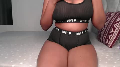 Snapshot of sexy_chocolata chatting on March 7, 8:45 am chocolata online show from March 7, 8:45 am