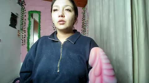 sexy lolas online show from March 13, 7:00 am