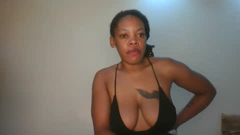 sexy_lyna online show from May 5, 4:52 am