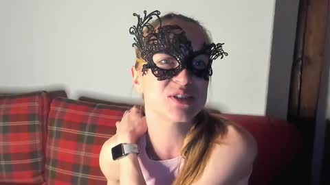 Snapshot of sexy_marlen chatting on February 23, 9:48 pm Marlen online show from February 23, 9:48 pm