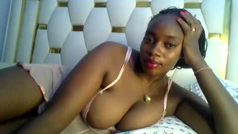 Snapshot of sexy_siera chatting on February 24, 11:10 am laura online show from February 24, 11:10 am