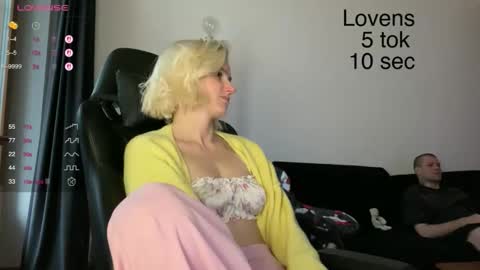 Snapshot of sexy_sweets chatting on October 22, 1:02 pm Sexy-Sweets online show from October 22, 1:02 pm