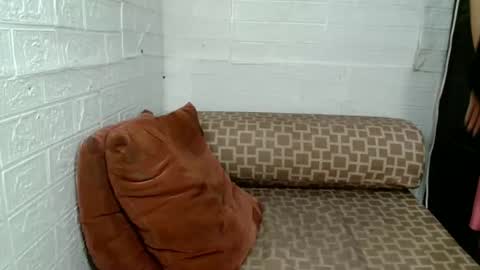   online show from February 19, 11:20 am