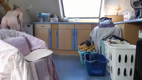 Amanda online show from April 22, 10:33 am