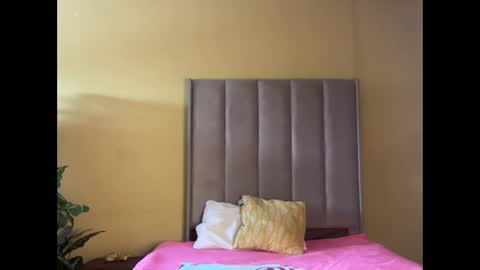 sexyasszeeee online show from January 18, 10:24 am