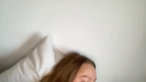 Snapshot of sexyayo666 chatting on October 4, 4:27 pm ALAYA  online show from October 4, 4:27 pm