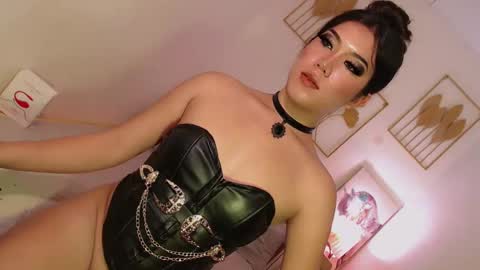 Lexie online show from February 9, 5:11 pm