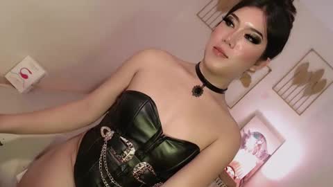 Lexie online show from February 9, 2:07 pm