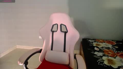 Snapshot of sexydiabliita chatting on September 17, 1:09 am sexydiabliita online show from September 17, 1:09 am