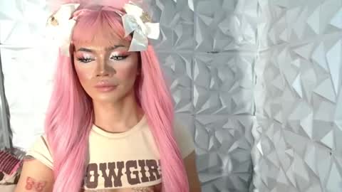 sexyhotbabe18 online show from October 7, 4:25 pm