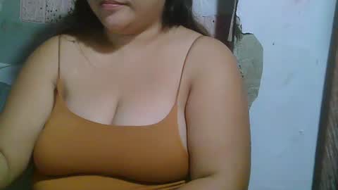 Snapshot of sexykittymom chatting on October 21, 8:12 pm sexykittymom online show from October 21, 8:12 pm