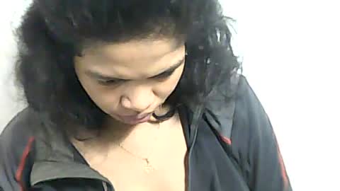 sexylarra12 online show from August 9, 3:23 am