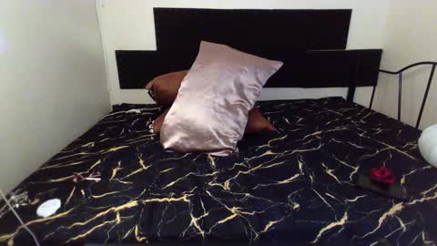 Lily online show from March 19, 2:39 am